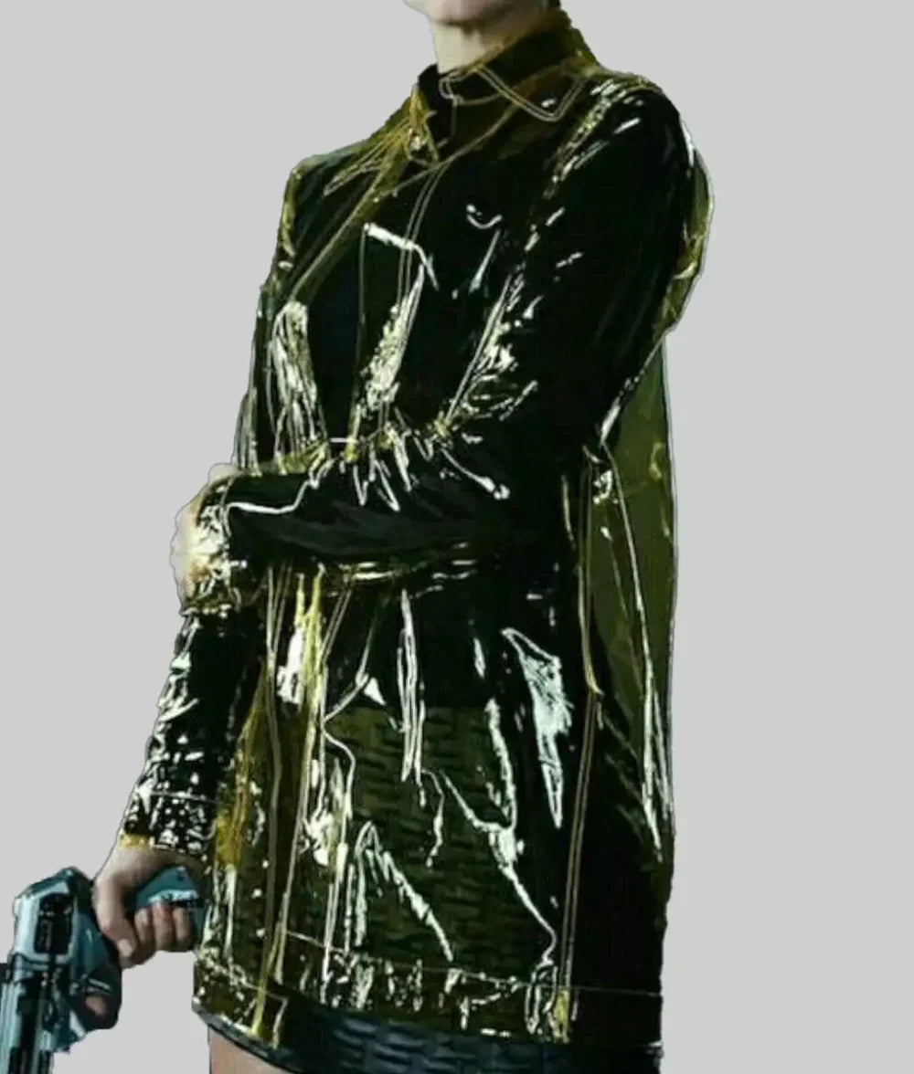 Blade-Runner-Dlear-Yellow-Raincoat