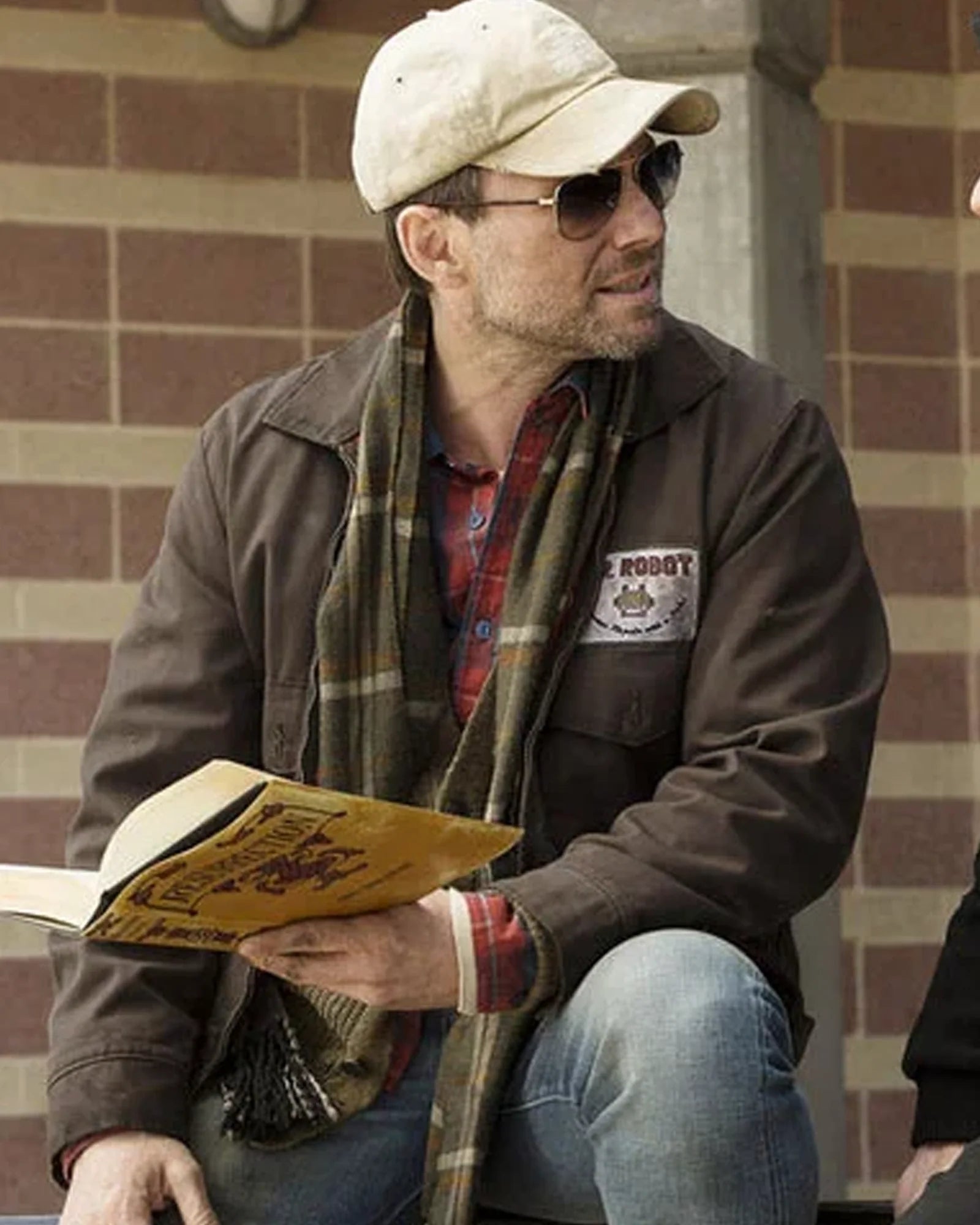 Christian-Slater-Mr-Robot-Jacket