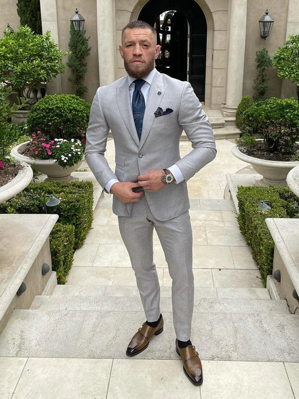 Conor-Mcgregor-Light-Grey-Suit