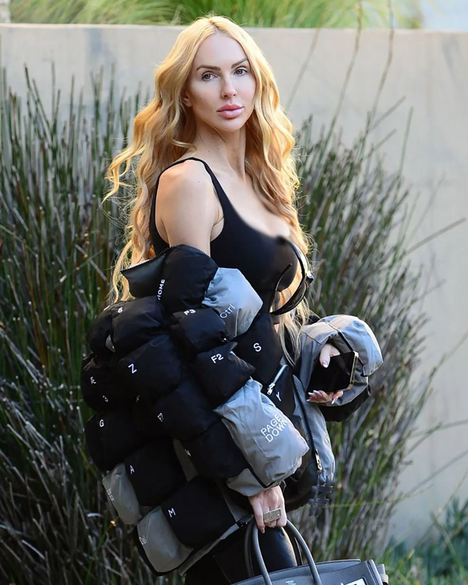 Keyboard-Puffer-Black-Jacket