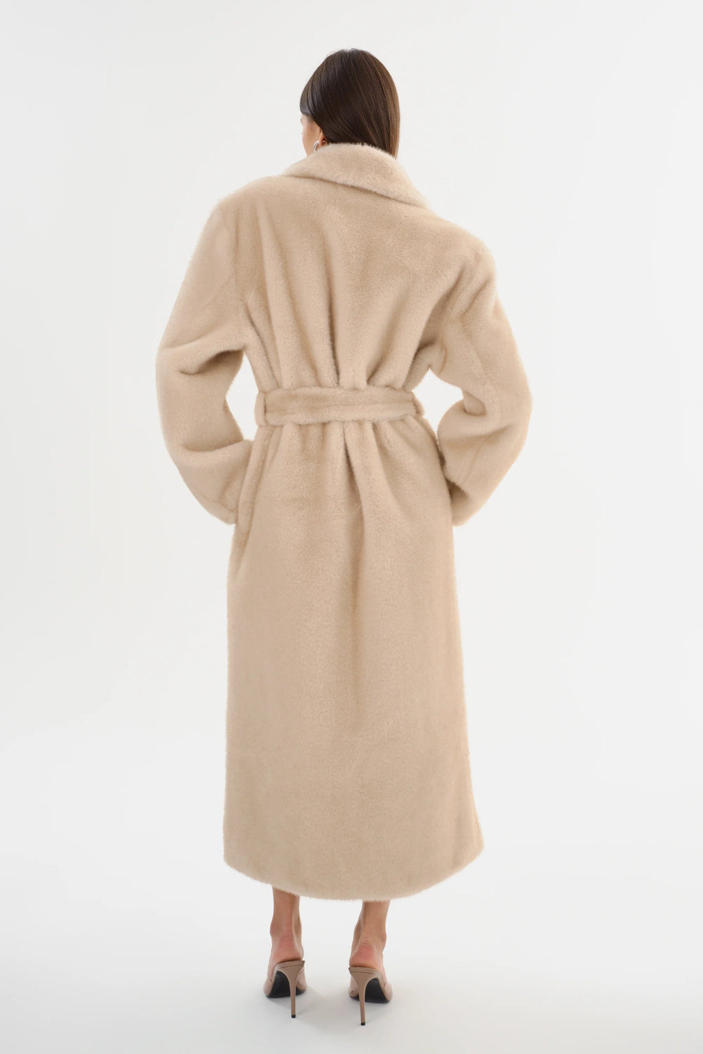 LAMARQUE-Darelle-Oversized-Faux-Fur-Coat-Back