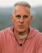 The-Golden-Bachelor-Season-2-Episode-5-Mel-Owenss-Red-Hoodie