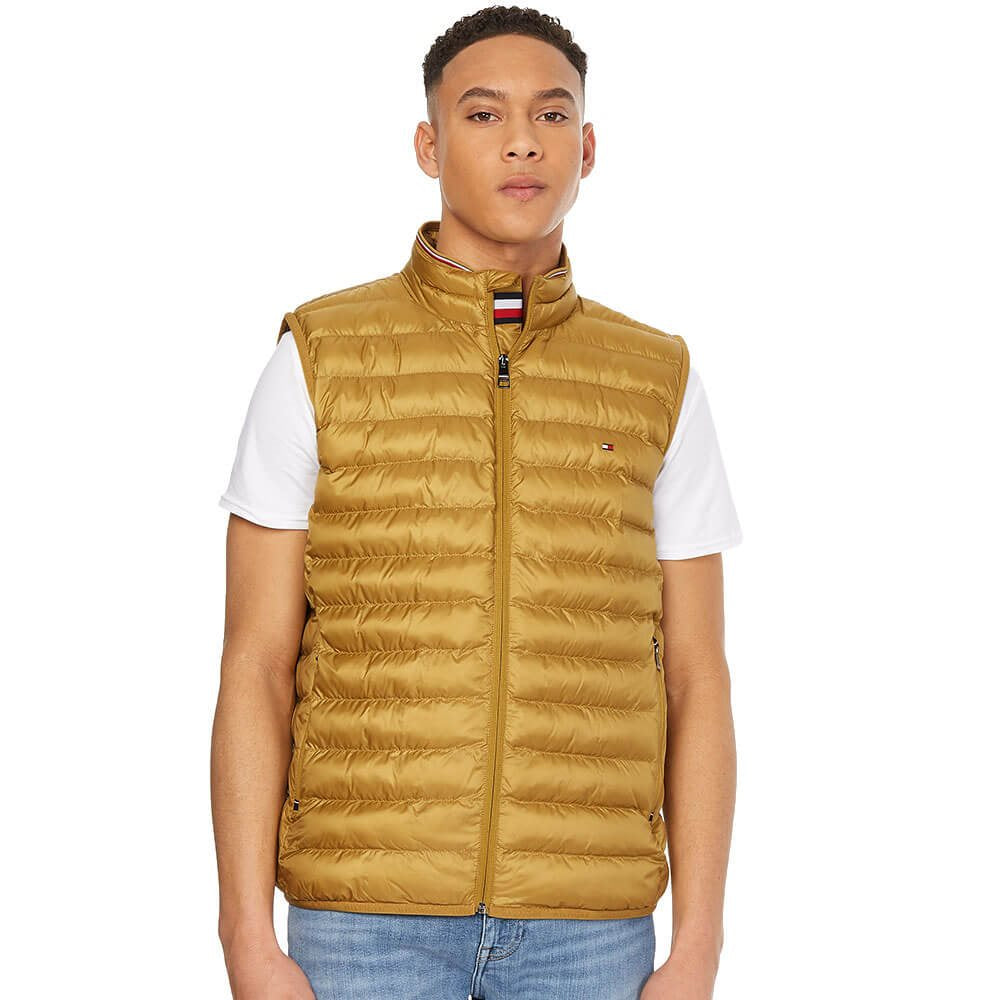 Tommy Hilfiger men’s lightweight puffer vest