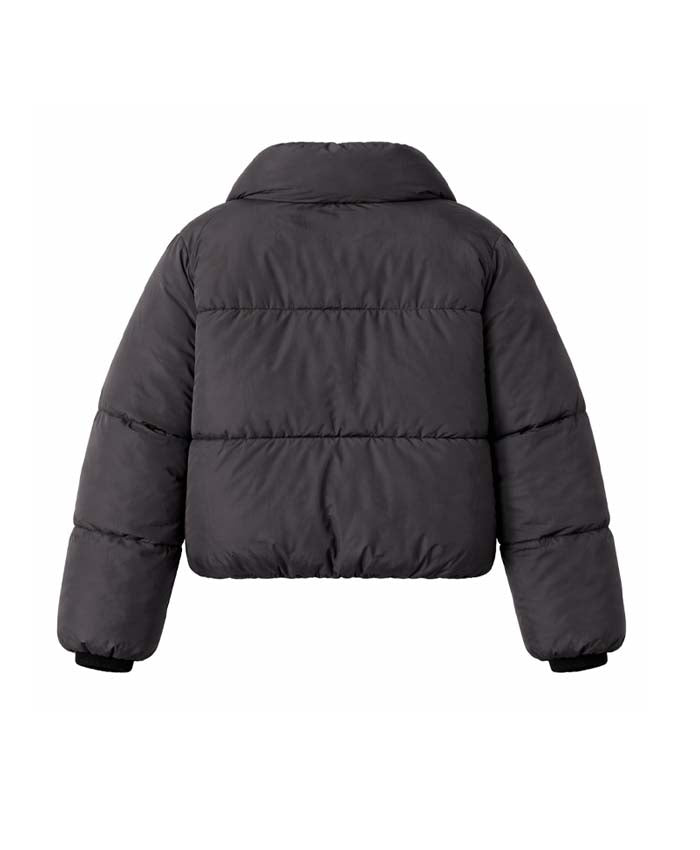  Wild Vacation Rentals 2026 Jacket