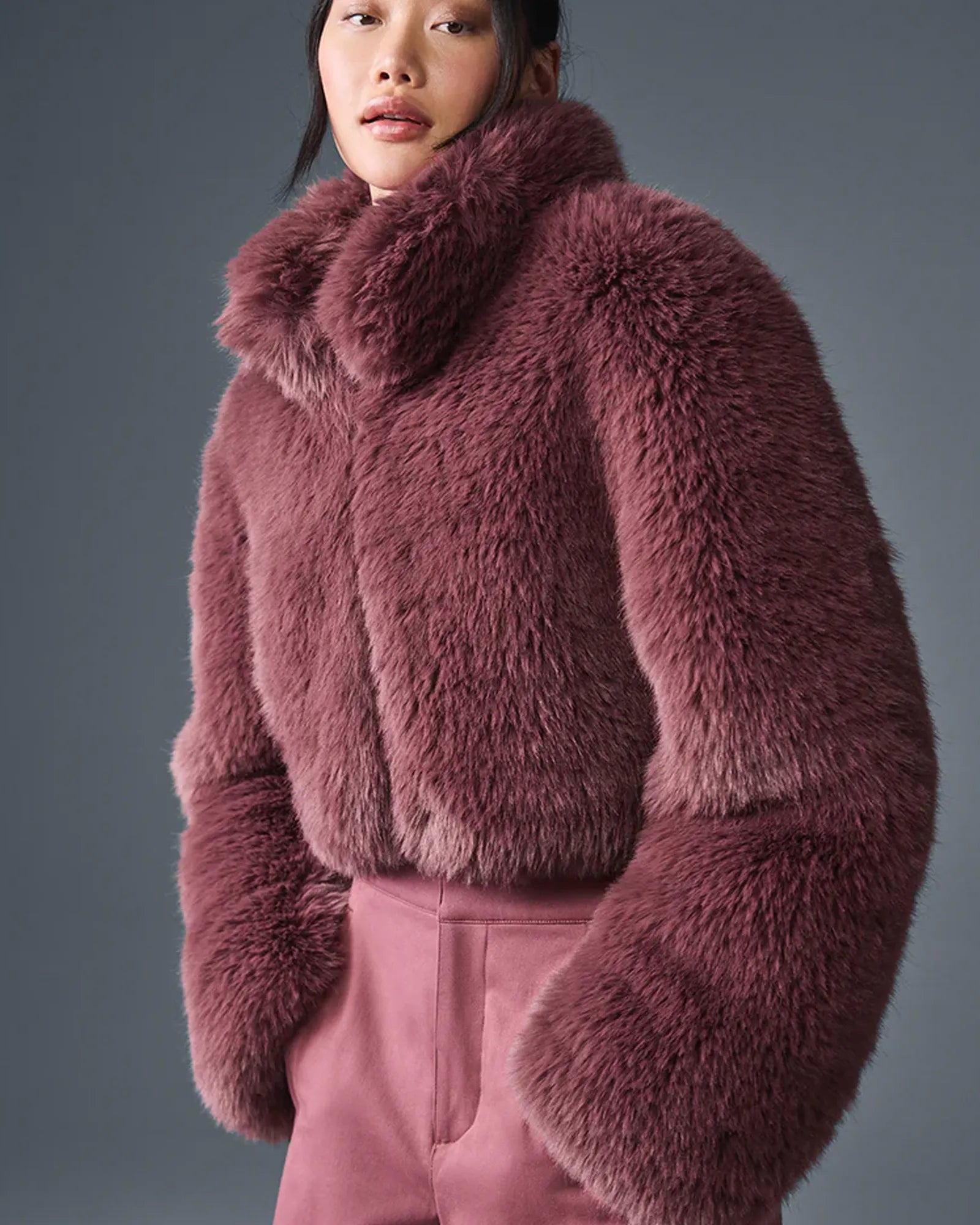 alo-opulent-faux-fur-cropped-jacket-burgundy-truffle
