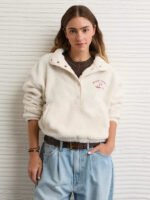 American-Eagle-Sherpa-Fleece-Graphic-Henley-Sweatshirt