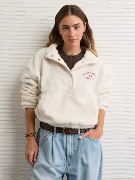American-Eagle-Sherpa-Fleece-Graphic-Henley-Sweatshirt