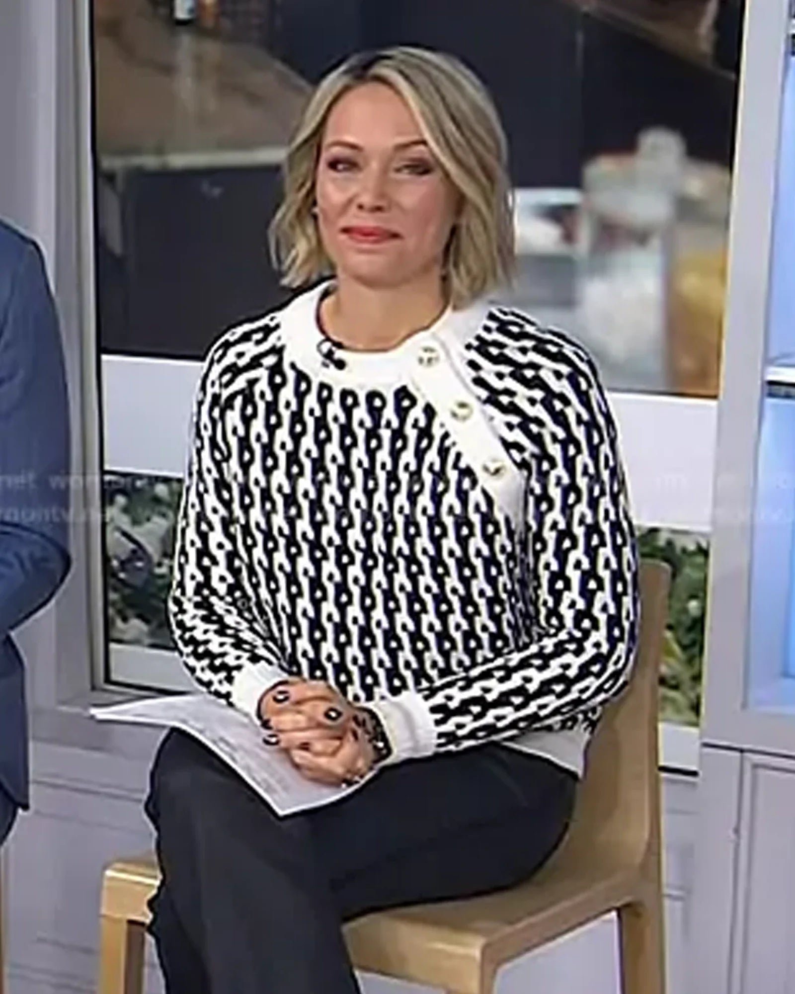 Dylans-black-and-white-knit-sweater Dylans-black-and-white-knit-sweater