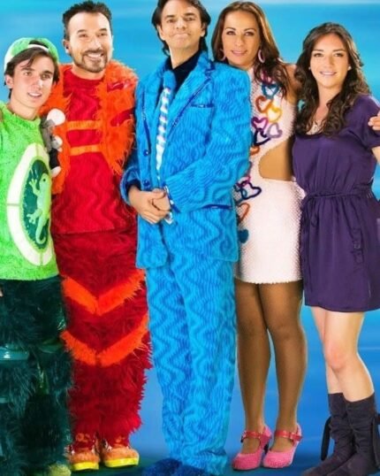 La_familia_P._Luche_Ludovico_P._Luche_Blue_Suit
