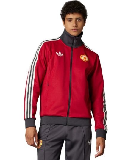 Manchester-United-Jacket-2025