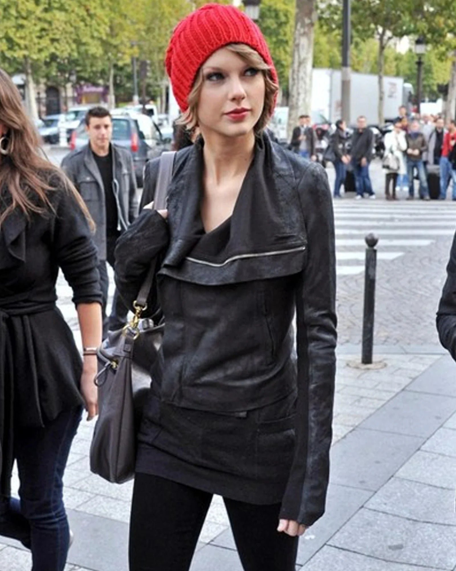 Taylor-Swift-Rick-Owens-Leather-Jacket_1d58e103-c65a-458f-b035-c114f89ed19e Taylor-Swift-Rick-Owens-Leather-Jacket