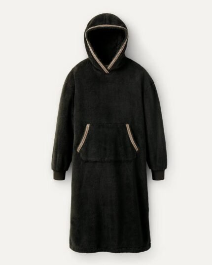 UGG-Hoodie-Blanket