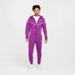 nike-sportswear-tech-fleece-full-zip-windrunner-reflective-details-hoodie-bold-berry